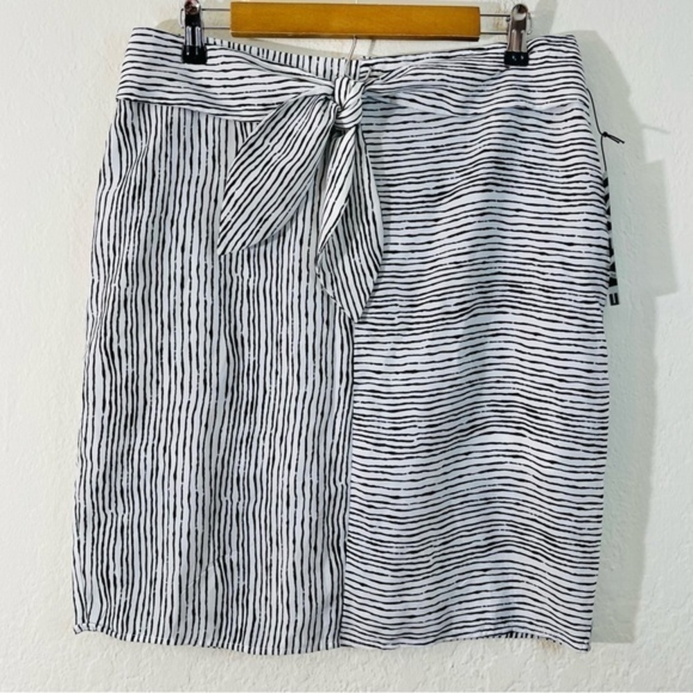 NWT HYFVE HYFVE HYFVE Zebra Print Knee Length Pencil Skirt Women Size Large